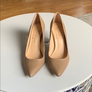 Jessica Simpson Nude Snakeskin pumps